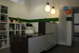 Empfangsbereich mit Getr&auml;nketresen